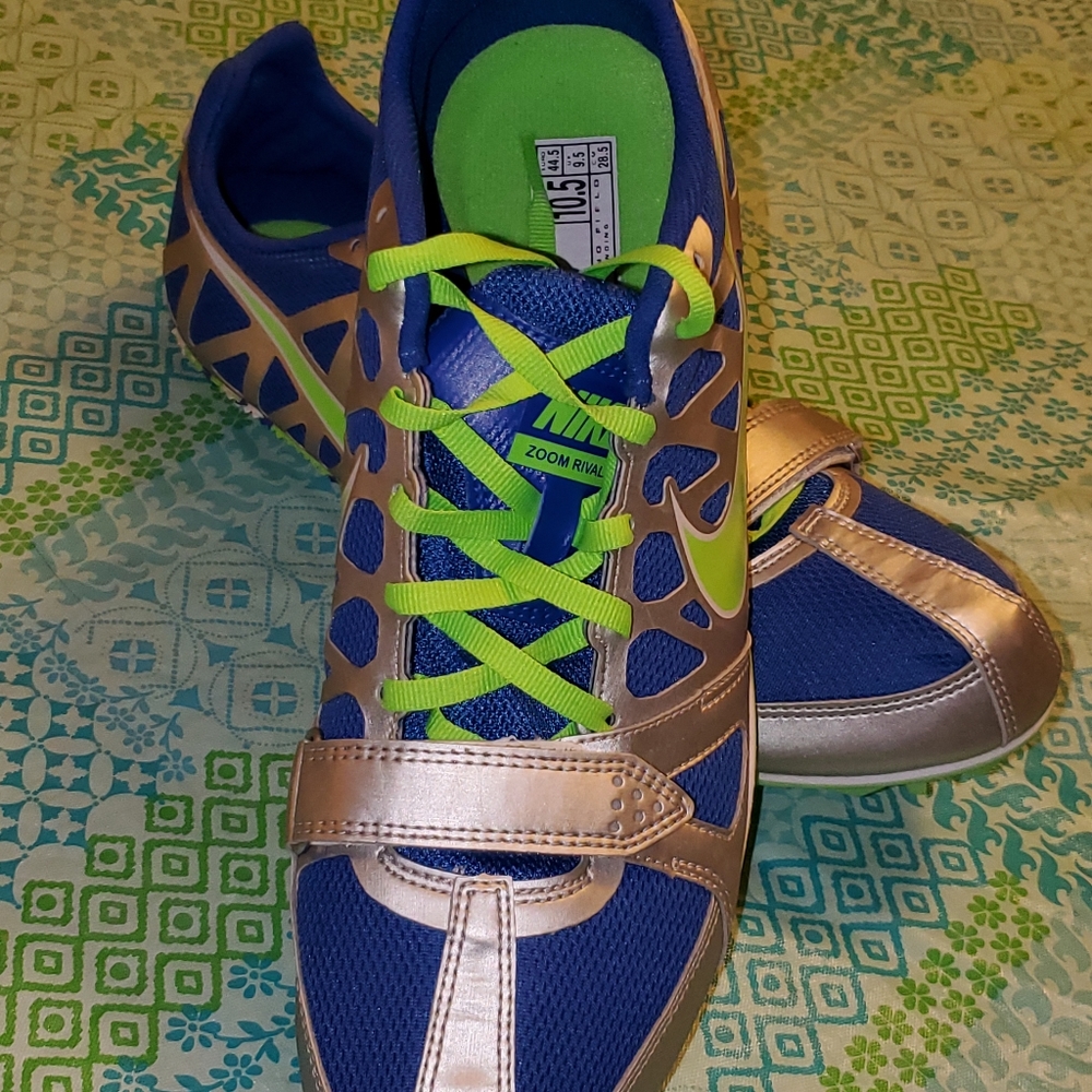 Men's track and field shoes